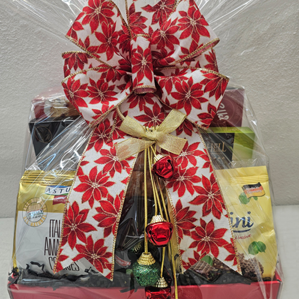 Seasonal Christmas Gift Basket